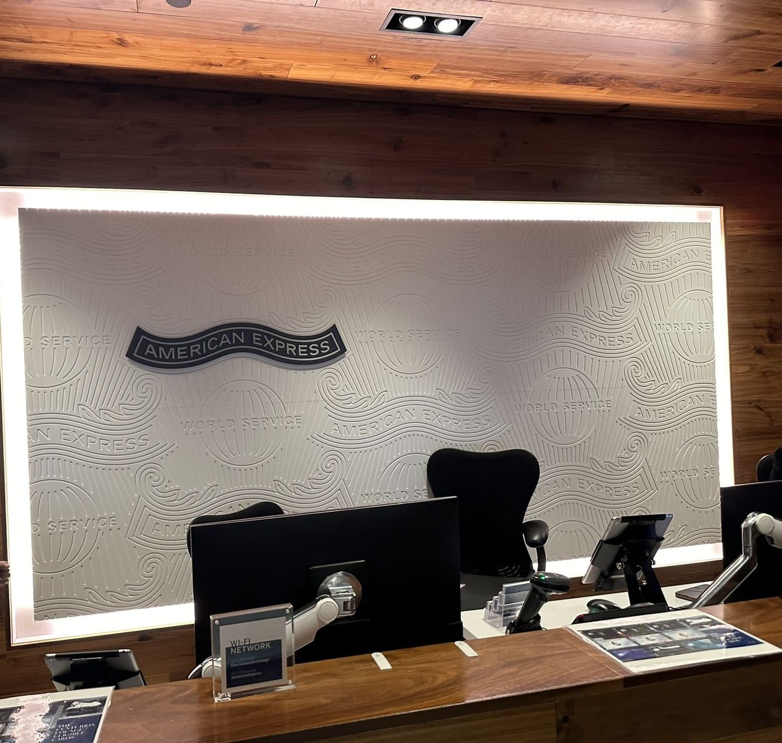 Centurion Lounges in den USA: Was deutsche Platinum- und Centurion-Inhaber wissen müssen