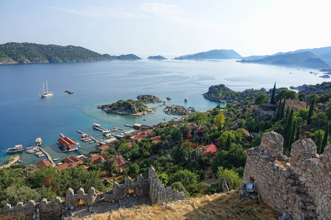 Kekova und Kaleköy, rund 14 Seemeilen von Finike