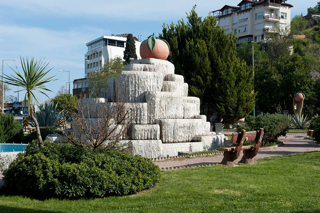 Der Orangenbrunnen: Finike lebt vom Orangenanbau