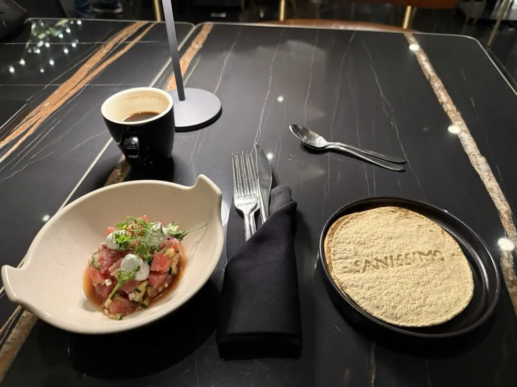 Tuna tartare with tostada and espresso at the Centurion Lounge Terminal 2